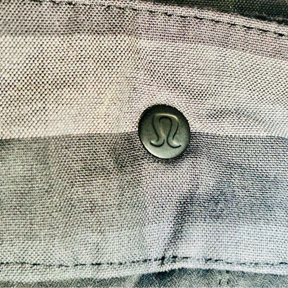 Lululemon Athletica shorts Commission golf shorts gray plaid men Size 38 - Picture 4 of 9